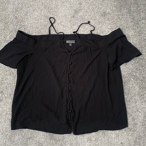 Off the Shoulder, button detail, blouse